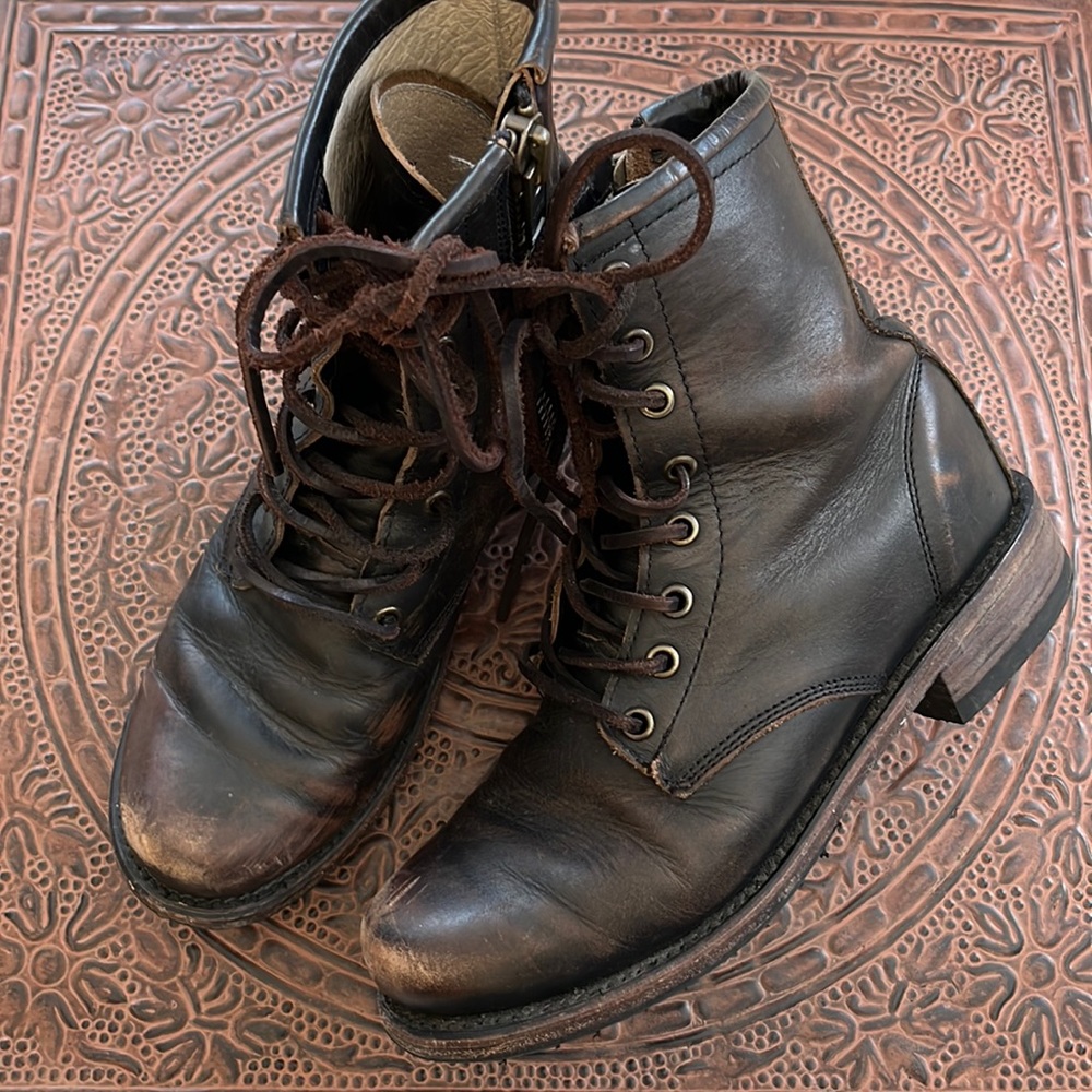 Great Manchester boots by Freebird!